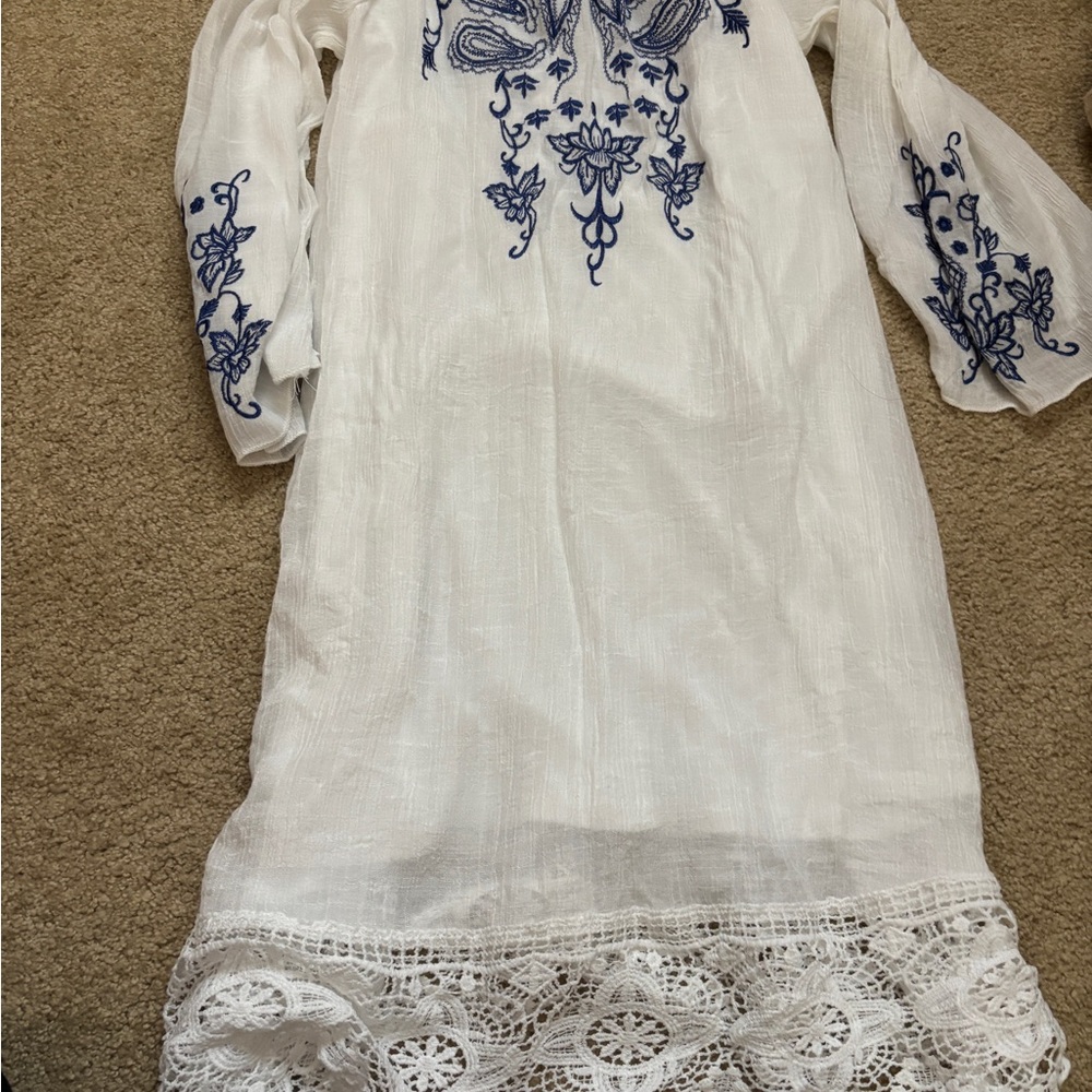 Boho White Embroidered Off-Shoulder Dress – Size M